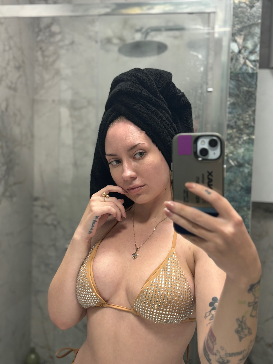 Nude girl KateV in Pindu